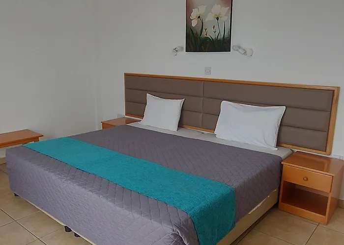 New Famagusta & Hotel 3*