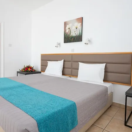 New Famagusta & 3* Ajía Nápa