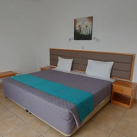 New Famagusta & Otel 3*