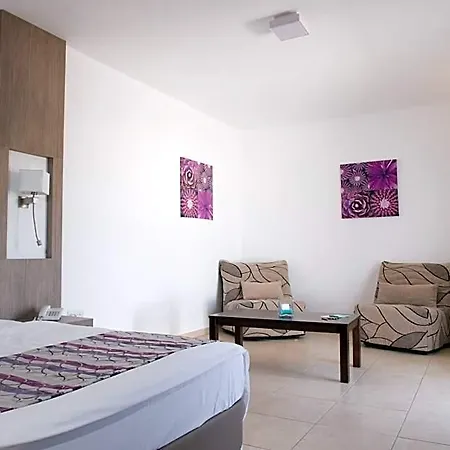 Hotel New Famagusta & 3*