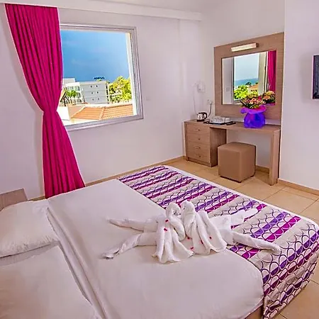 New Famagusta & 3*