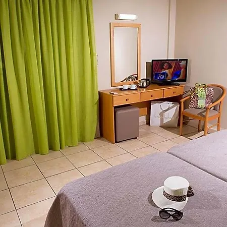 New Famagusta & Hotel 3*