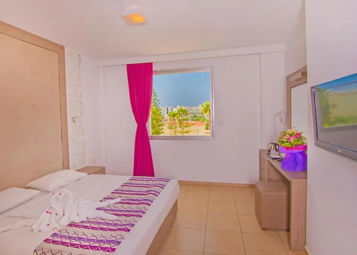 New Famagusta & Hotell 3*