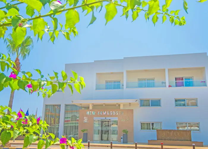 Hotel New Famagusta & 3*