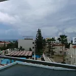 New Famagusta & Szálloda 3*