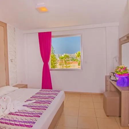 New Famagusta & Отель 3*
