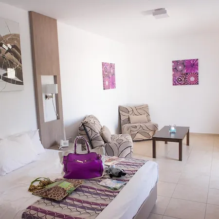 New Famagusta & Отель 3*