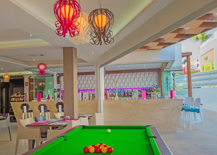 New Famagusta & Hotell